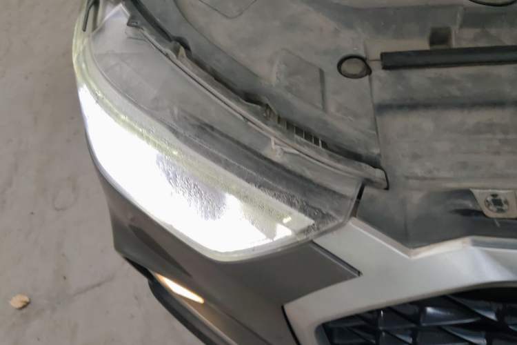 Used SAIC MAXUS D90 2017 2.0T Automatic Two-Wheel Drive Mercury Right Front Headlight