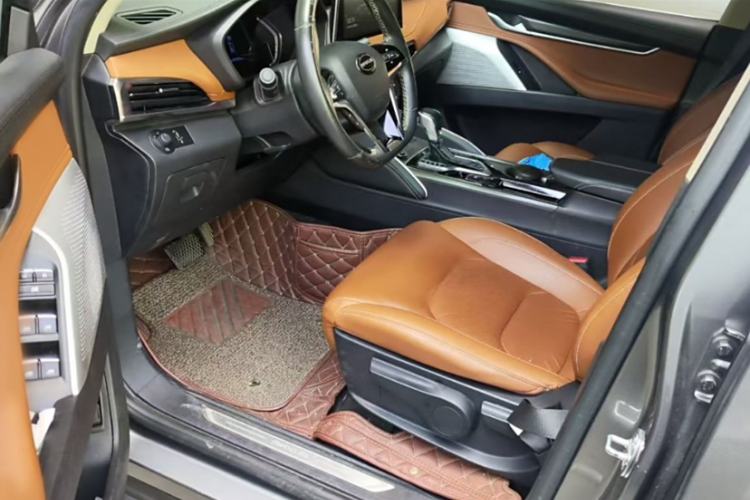 Used SAIC MAXUS D90 2017 2.0T Automatic Two-Wheel Drive Mercury Base Edition Right Front Seat