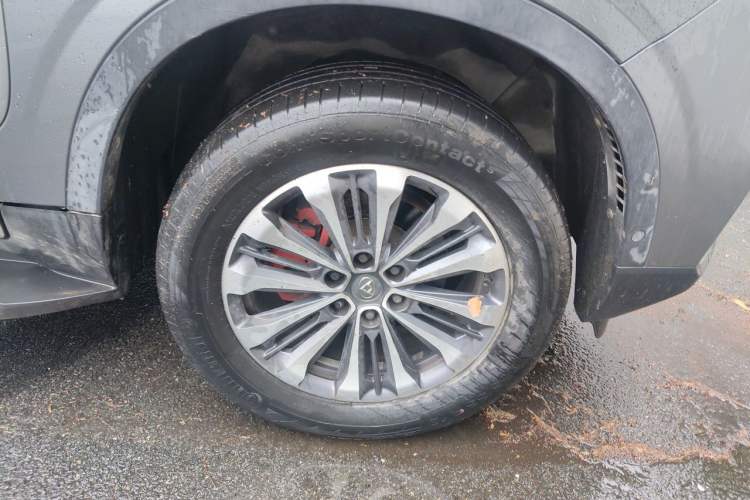 Used SAIC MAXUS D90 2017 2.0T Automatic Two-Wheel Drive - Uranus Right Front Wheel Hub