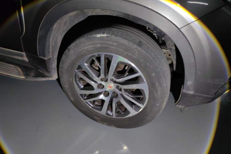 Used SAIC MAXUS D90 2017 2.0T Automatic All-Wheel Drive Sirius Right Front Wheel Hub