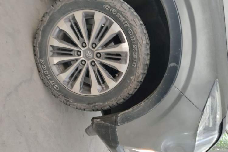 Used SAIC MAXUS D90 2017 2.0T Automatic Two-Wheel Drive Mercury Right Front Wheel Hub