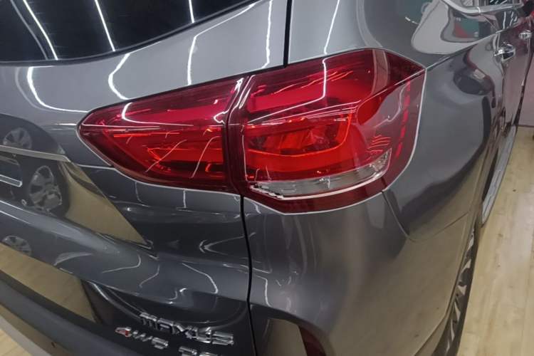 Used SAIC MAXUS D90 2017 2.0T Automatic All-Wheel Drive Sirius Right Rear Taillight