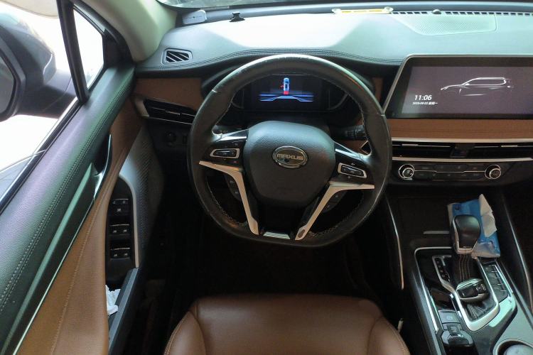 Used SAIC MAXUS D90 2017 2.0T Automatic Two-Wheel Drive Mercury Base Edition Steering Wheel