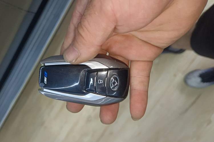 Used SAIC MAXUS D90 2017 2.0T Automatic Two-Wheel Drive Mercury Base Edition Vehicle Key