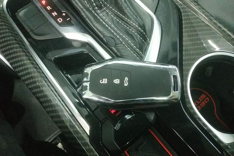 Used SAIC MAXUS D90 2017 2.0T Automatic Two-Wheel Drive - Uranus Vehicle Key