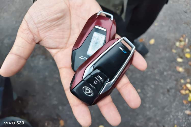Used SAIC MAXUS D90 2017 2.0T Automatic All-Wheel Drive Sirius Vehicle Key