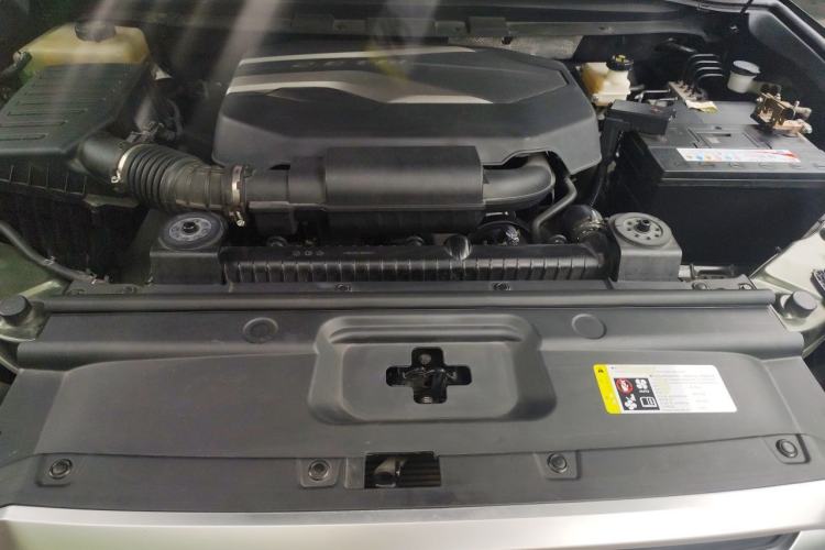 Used SAIC MAXUS D90 2017 2.0T Manual 4x4 Neptune Engine Bay