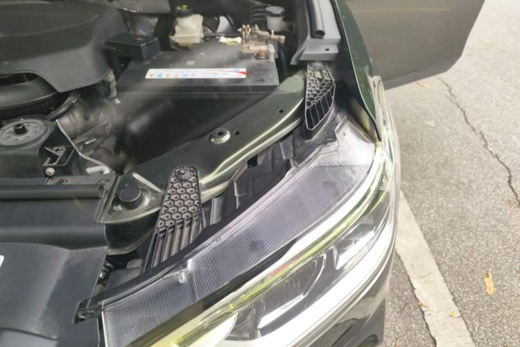 Used SAIC MAXUS D90 2017 2.0T Manual 4x4 Neptune Engine Bay Left
