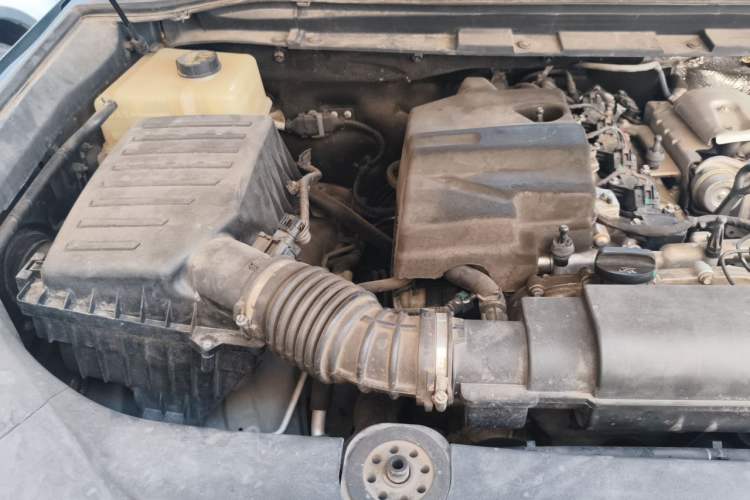 Used SAIC MAXUS D90 2017 2.0T Automatic All-Wheel Drive Polaris Engine Bay Right