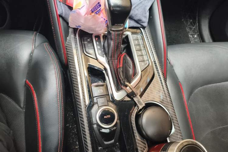 Used SAIC MAXUS D90 2017 2.0T Automatic All-Wheel Drive Polaris Gear Lever
