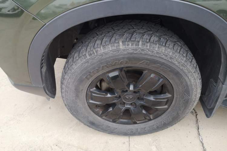 Used SAIC MAXUS D90 2017 2.0T Automatic All-Wheel Drive Sirius Left Front Wheel Hub