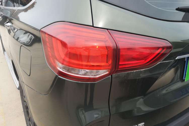 Used SAIC MAXUS D90 2017 2.0T Automatic All-Wheel Drive Sirius Left Rear Taillight