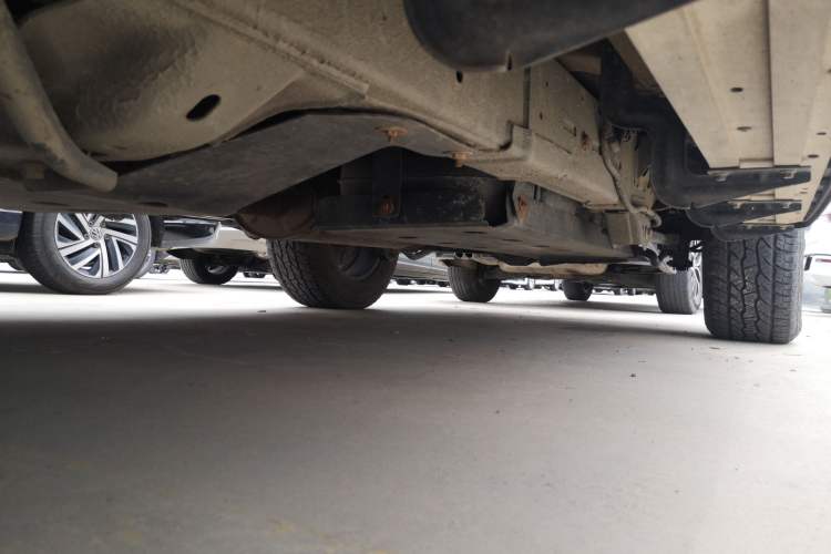 Used SAIC MAXUS D90 2017 2.0T Automatic All-Wheel Drive Sirius Left Side Sill
