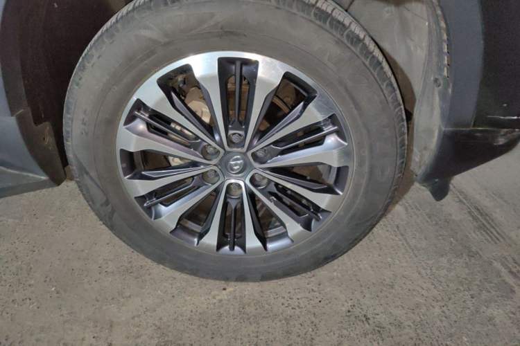Used SAIC MAXUS D90 2017 2.0T Manual Two-Wheel Drive Mars Right Front Wheel Hub