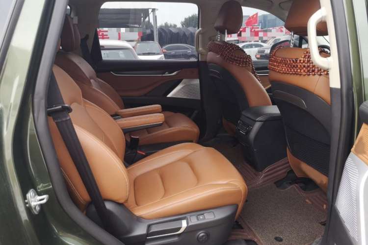 Used SAIC MAXUS D90 2017 2.0T Automatic All-Wheel Drive Sirius Right Rear Seat