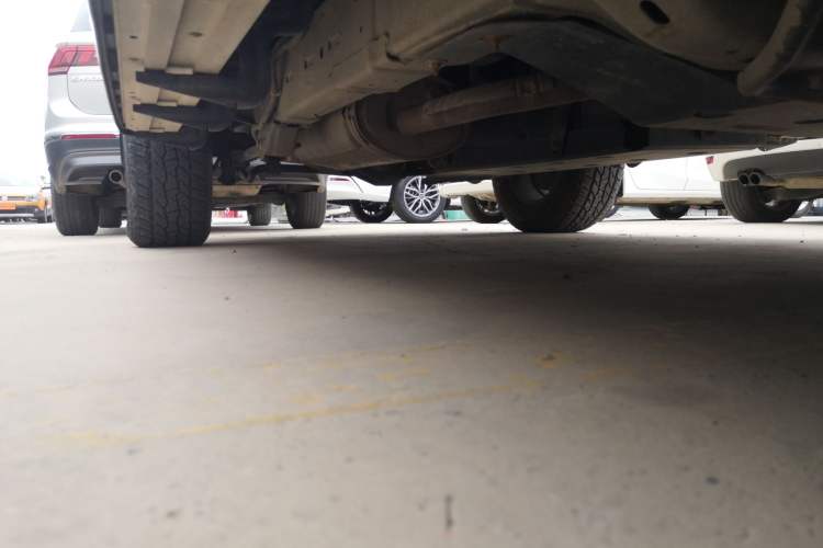 Used SAIC MAXUS D90 2017 2.0T Automatic All-Wheel Drive Sirius Right Side Sill