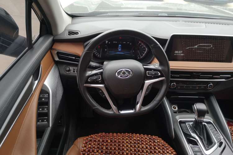 Used SAIC MAXUS D90 2017 2.0T Automatic All-Wheel Drive Sirius Steering Wheel