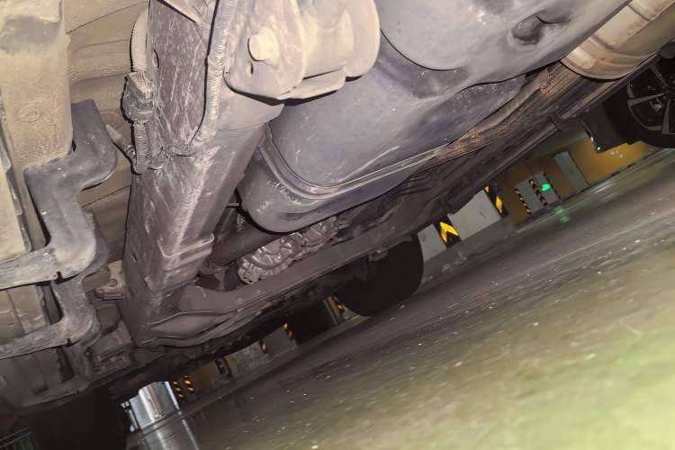 Used SAIC MAXUS D90 2017 2.0T Automatic All-Wheel Drive Sirius Chassis Rear Right