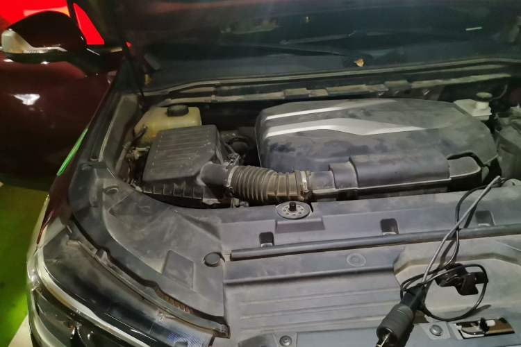 Used SAIC MAXUS D90 2017 2.0T Automatic All-Wheel Drive Sirius Engine Bay Right