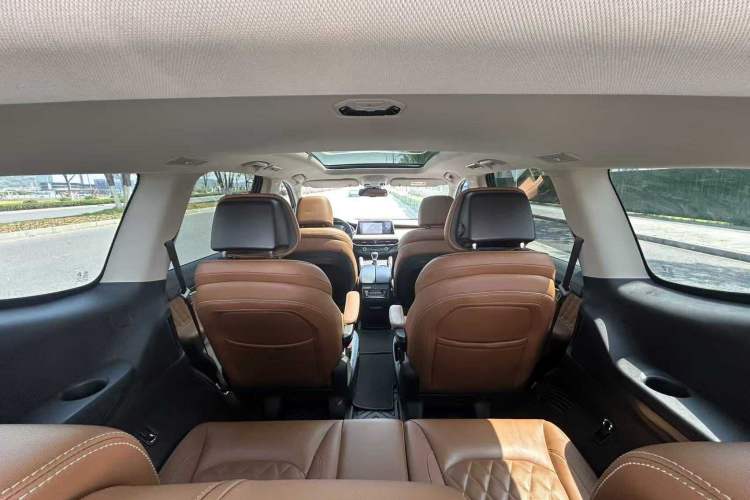 Used SAIC MAXUS D90 2017 2.0T Automatic All-Wheel Drive Sirius Interior 4