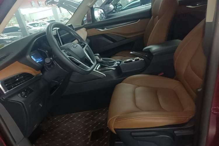 Used SAIC MAXUS D90 2017 2.0T Automatic Two-Wheel Drive Mercury Left Front Seat