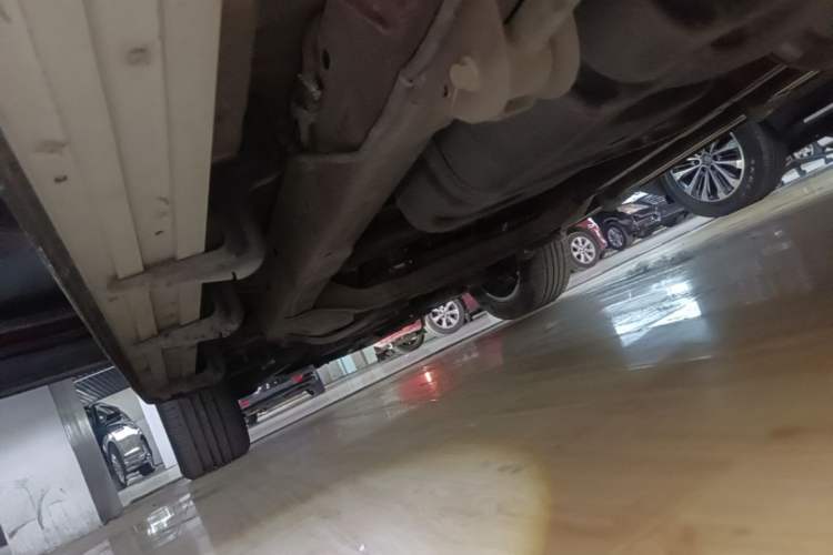 Used SAIC MAXUS D90 2017 2.0T Automatic Two-Wheel Drive Mercury Left Side Sill