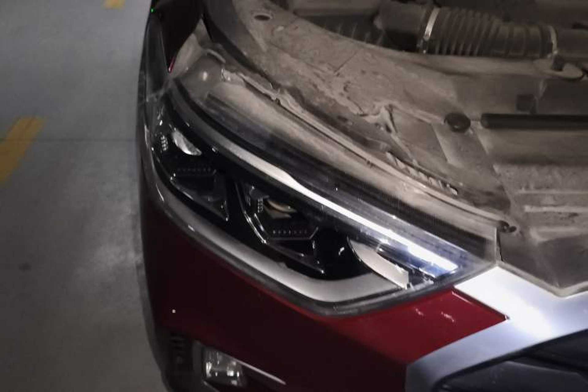 Used SAIC MAXUS D90 2017 2.0T Automatic All-Wheel Drive Sirius Right Front Headlight
