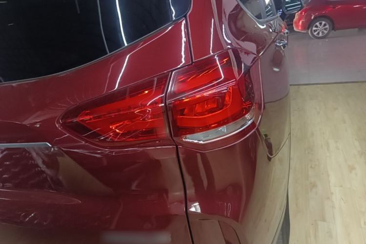 Used SAIC MAXUS D90 2017 2.0T Automatic Two-Wheel Drive Mercury Right Rear Taillight