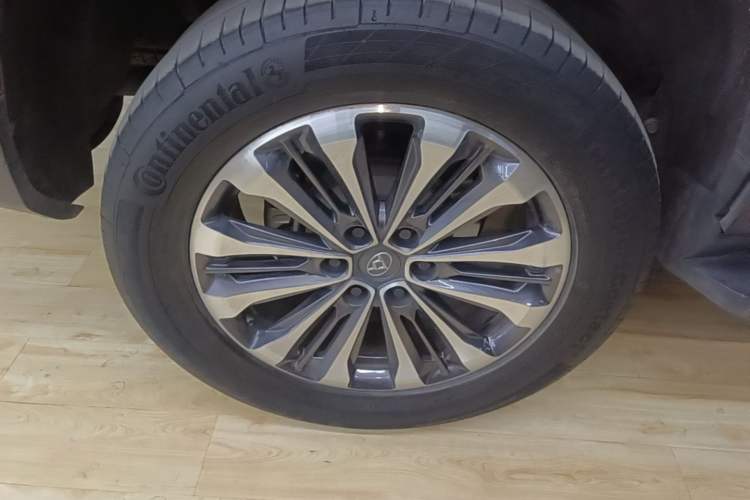 Used SAIC MAXUS D90 2017 2.0T Automatic Two-Wheel Drive Mercury Right Rear Wheel Hub