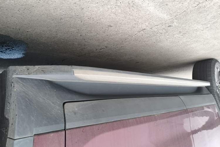 Used SAIC MAXUS D90 2017 2.0T Automatic Two-Wheel Drive Mercury Right Side Sill
