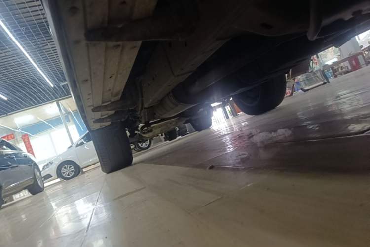Used SAIC MAXUS D90 2017 2.0T Automatic Two-Wheel Drive Mercury Right Side Sill