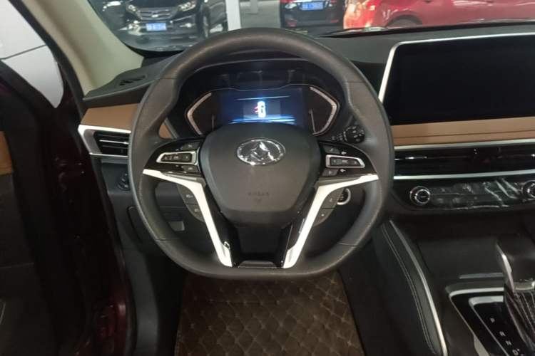 Used SAIC MAXUS D90 2017 2.0T Automatic Two-Wheel Drive Mercury Steering Wheel