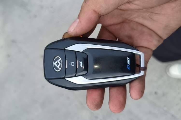 Used SAIC MAXUS D90 2017 2.0T Automatic Two-Wheel Drive Mercury Vehicle Key
