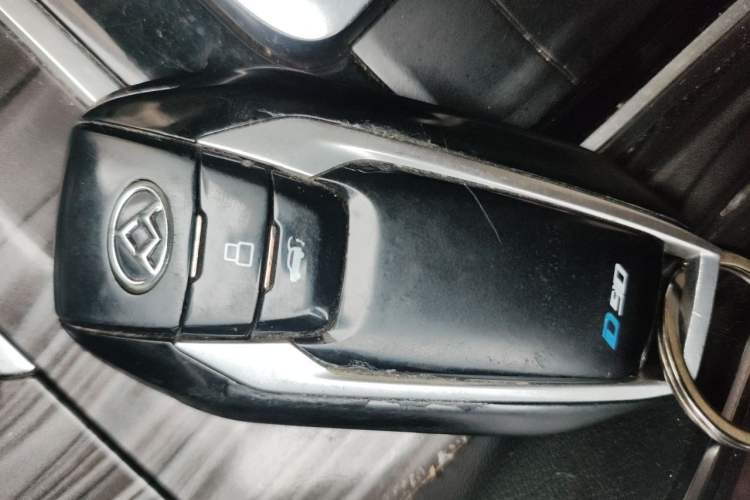 Used SAIC MAXUS D90 2017 2.0T Automatic Two-Wheel Drive - Uranus Vehicle Key