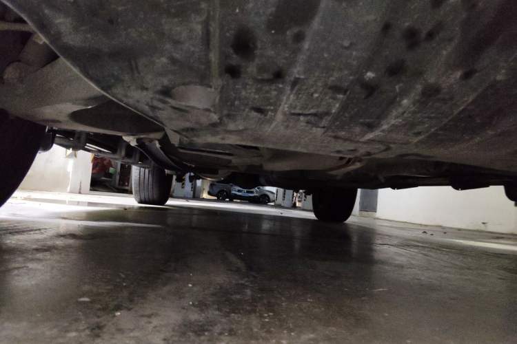 Used SAIC MAXUS D90 2017 2.0T Automatic Two-Wheel Drive Mercury Base Edition Chassis Front