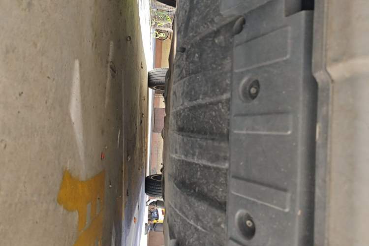 Used SAIC MAXUS D90  Chassis Front