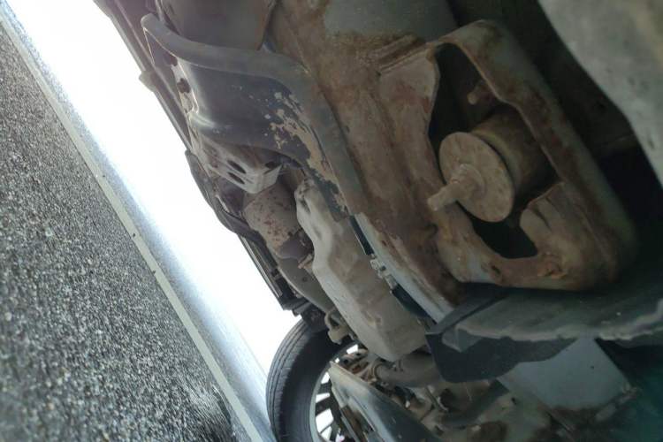 Used SAIC MAXUS D90 2017 2.0T Automatic Two-Wheel Drive Mercury Chassis Front Right