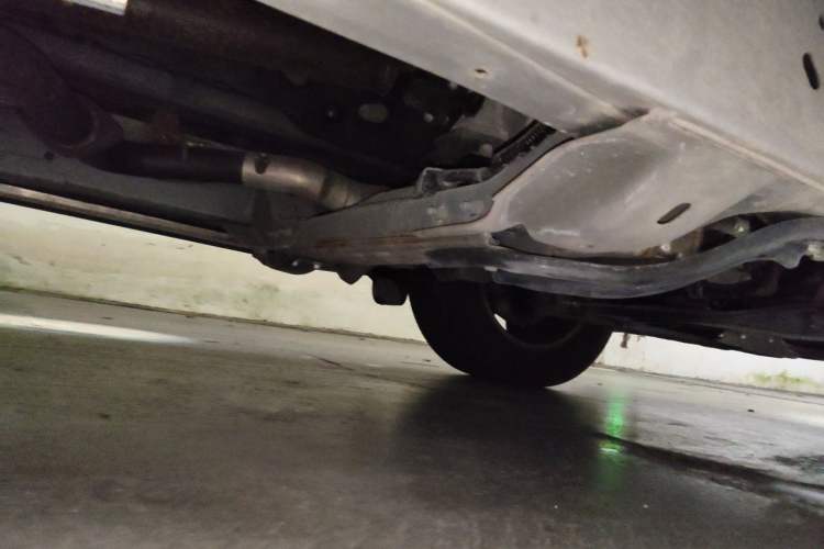 Used SAIC MAXUS D90 2017 2.0T Automatic Two-Wheel Drive Mercury Base Edition Chassis Rear Right