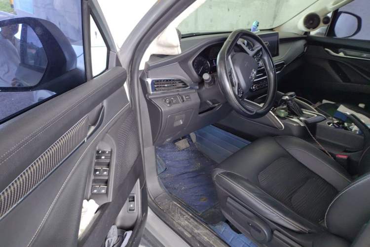 Used SAIC MAXUS D90 2017 2.0T Automatic Two-Wheel Drive Mercury Driver Seat