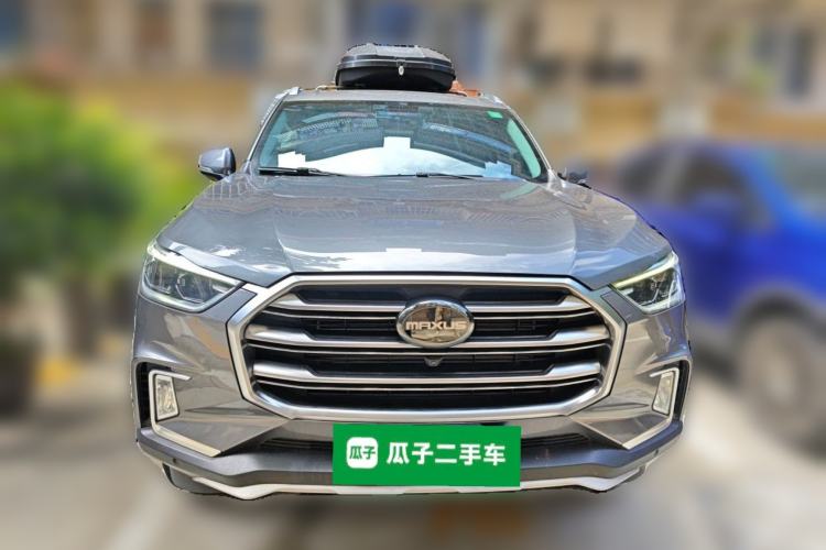 Used SAIC MAXUS D90  Front