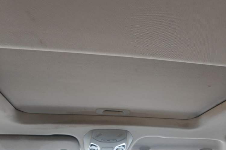 Used SAIC MAXUS D90 2017 2.0T Automatic Two-Wheel Drive Mercury Headliner