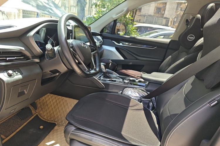 Used SAIC MAXUS D90  Left Front Seat