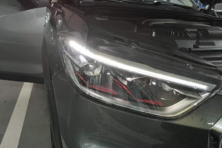 Used SAIC MAXUS D90 2017 2.0T Automatic All-Wheel Drive Polaris Right Front Headlight
