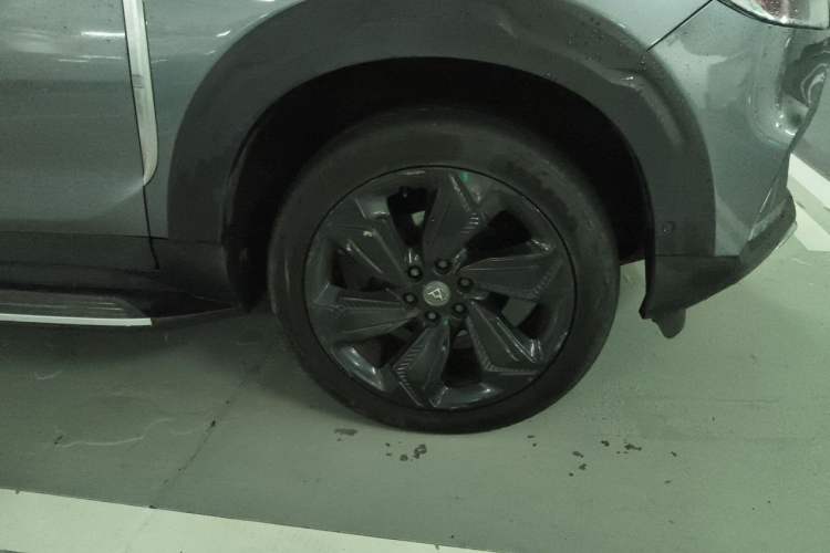 Used SAIC MAXUS D90 2017 2.0T Automatic All-Wheel Drive Polaris Right Front Wheel Hub
