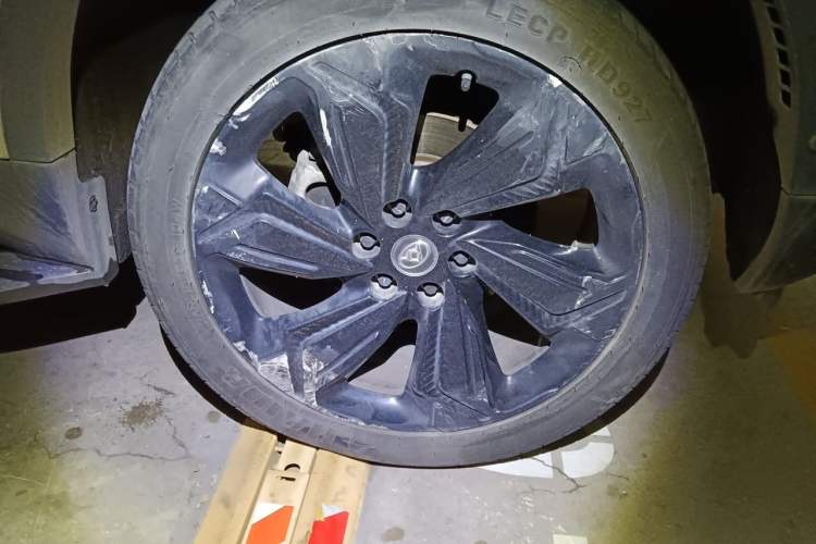 Used SAIC MAXUS D90 2017 2.0T Automatic All-Wheel Drive Polaris Right Front Wheel Hub