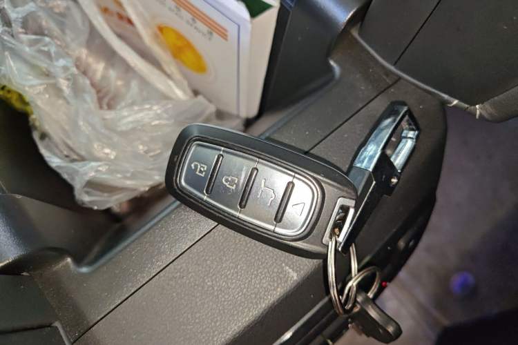 Used SAIC MAXUS D90  Vehicle Key