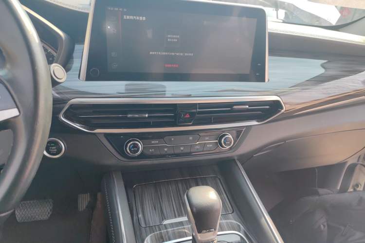Used SAIC MAXUS D90 2017 2.0T Automatic Two-Wheel Drive - Uranus Audio And AC Panel