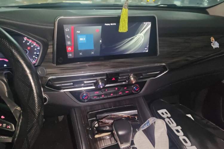 Used SAIC MAXUS D90 2017 2.0T Automatic All-Wheel Drive Sirius Audio And AC Panel