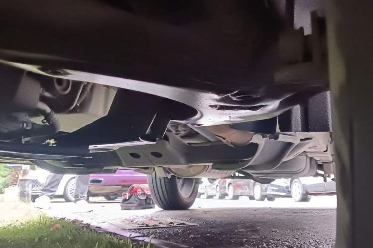 Used SAIC MAXUS D90 2017 2.0T Automatic Two-Wheel Drive - Uranus Chassis Front Left