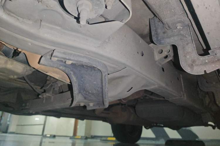Used SAIC MAXUS D90 2017 2.0T Automatic All-Wheel Drive Sirius Chassis Front Left